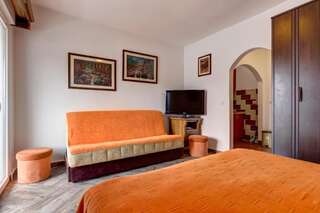 Апартаменты Sea Oasis Apartments - Milosevic Тиват Номер-студио с балконом и видом на море-8